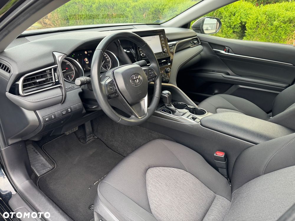 Toyota Camry 2.5 Hybrid Comfort CVT - 12