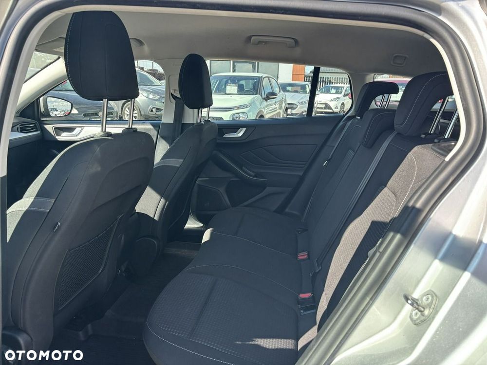 Ford Focus - 31