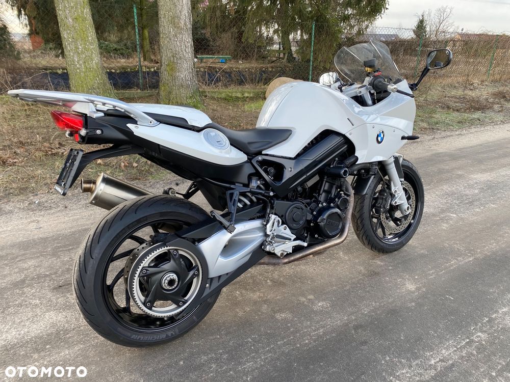 BMW F - 16