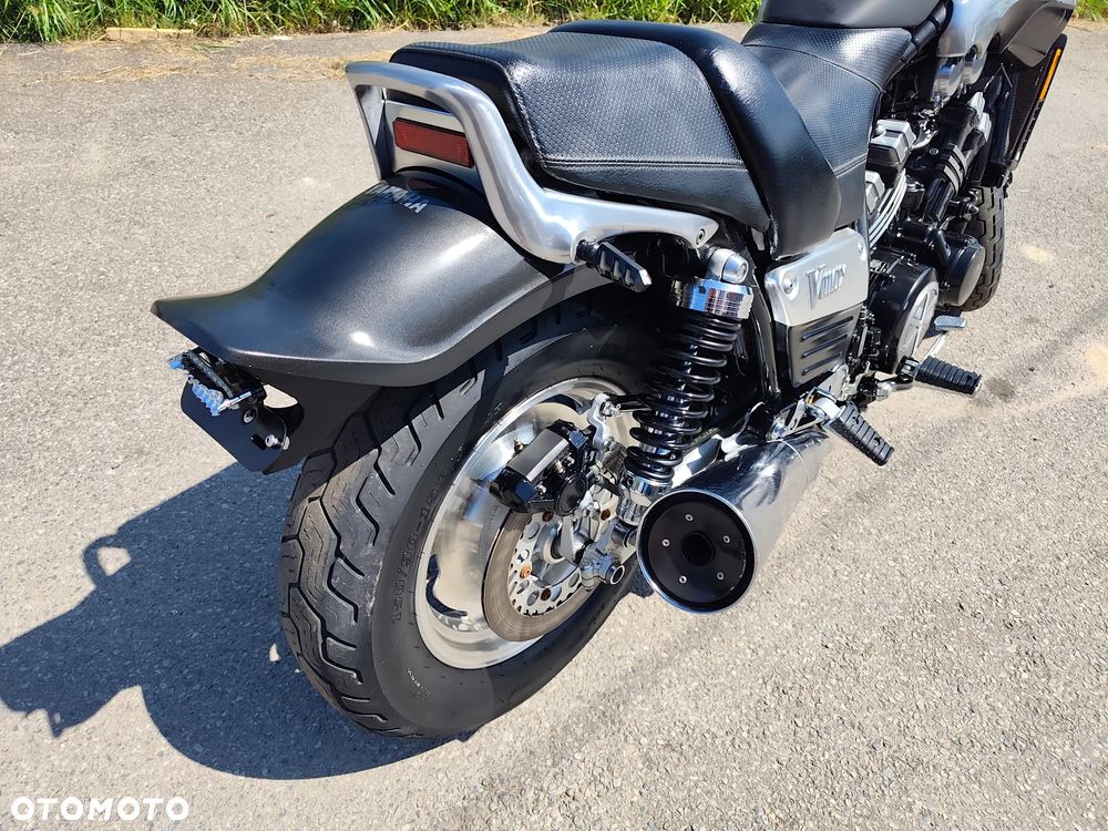 Yamaha Venture - 21