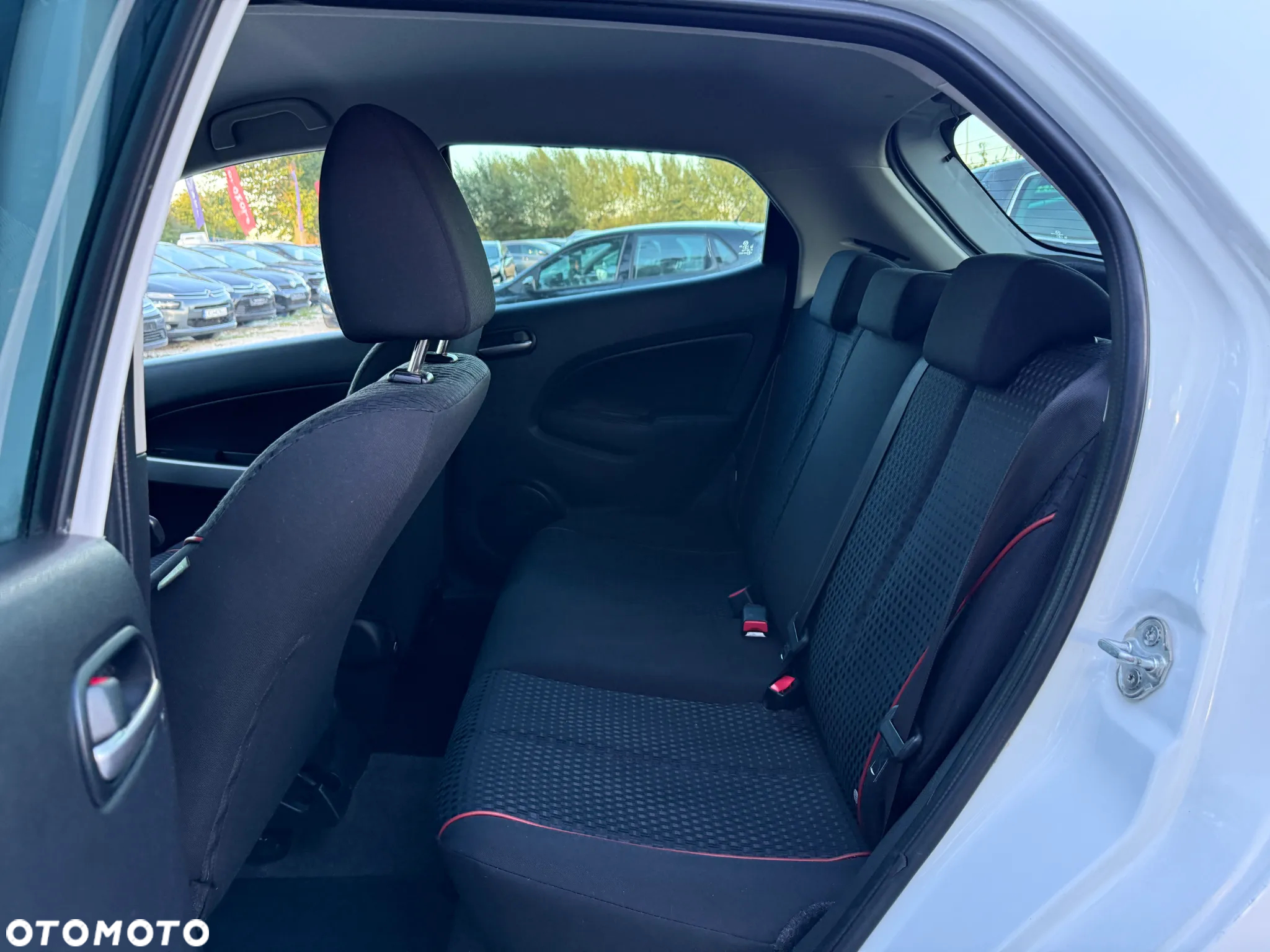 Mazda 2 1.3 Exclusive - 27