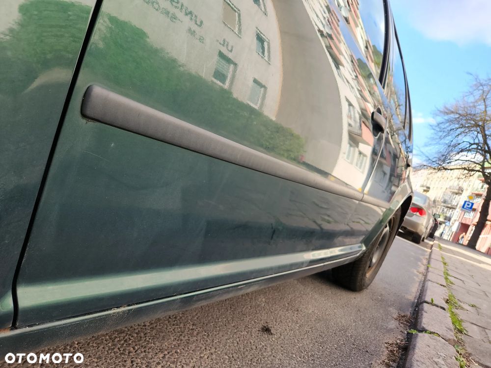 Volkswagen Golf 1.6 Comfortline - 17