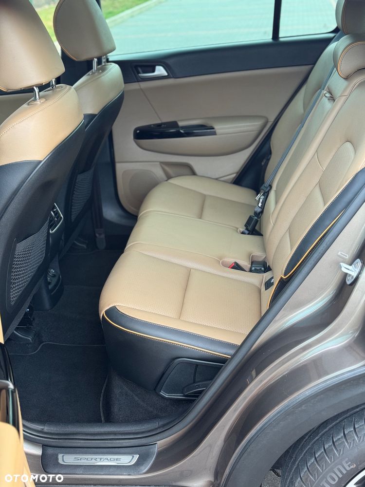 Kia Sportage 2,0 CRDI AWD Platinum - 14