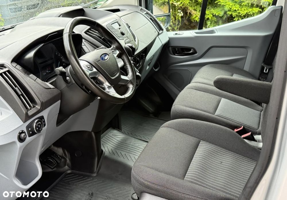 Ford Transit - 24