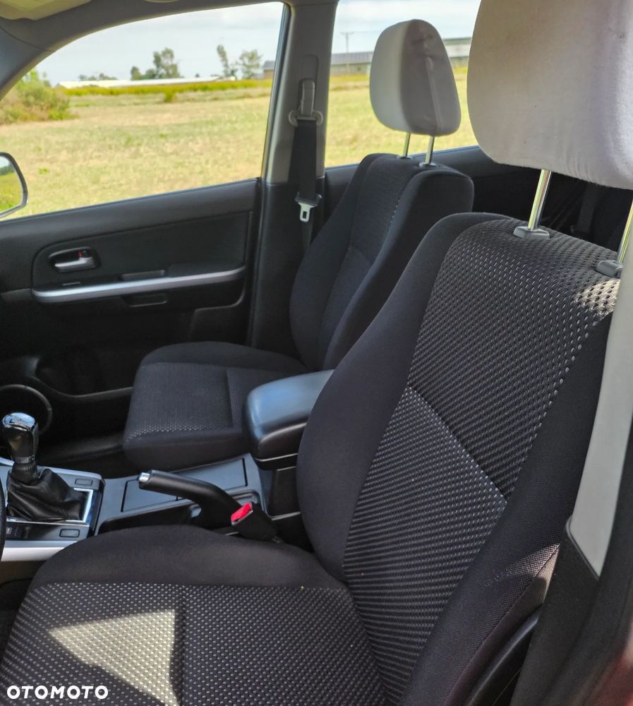 Suzuki Grand Vitara 1.9 DDiS - 10
