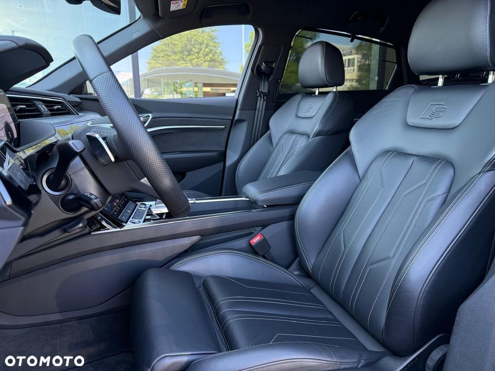 Audi e-tron Sportback - 11