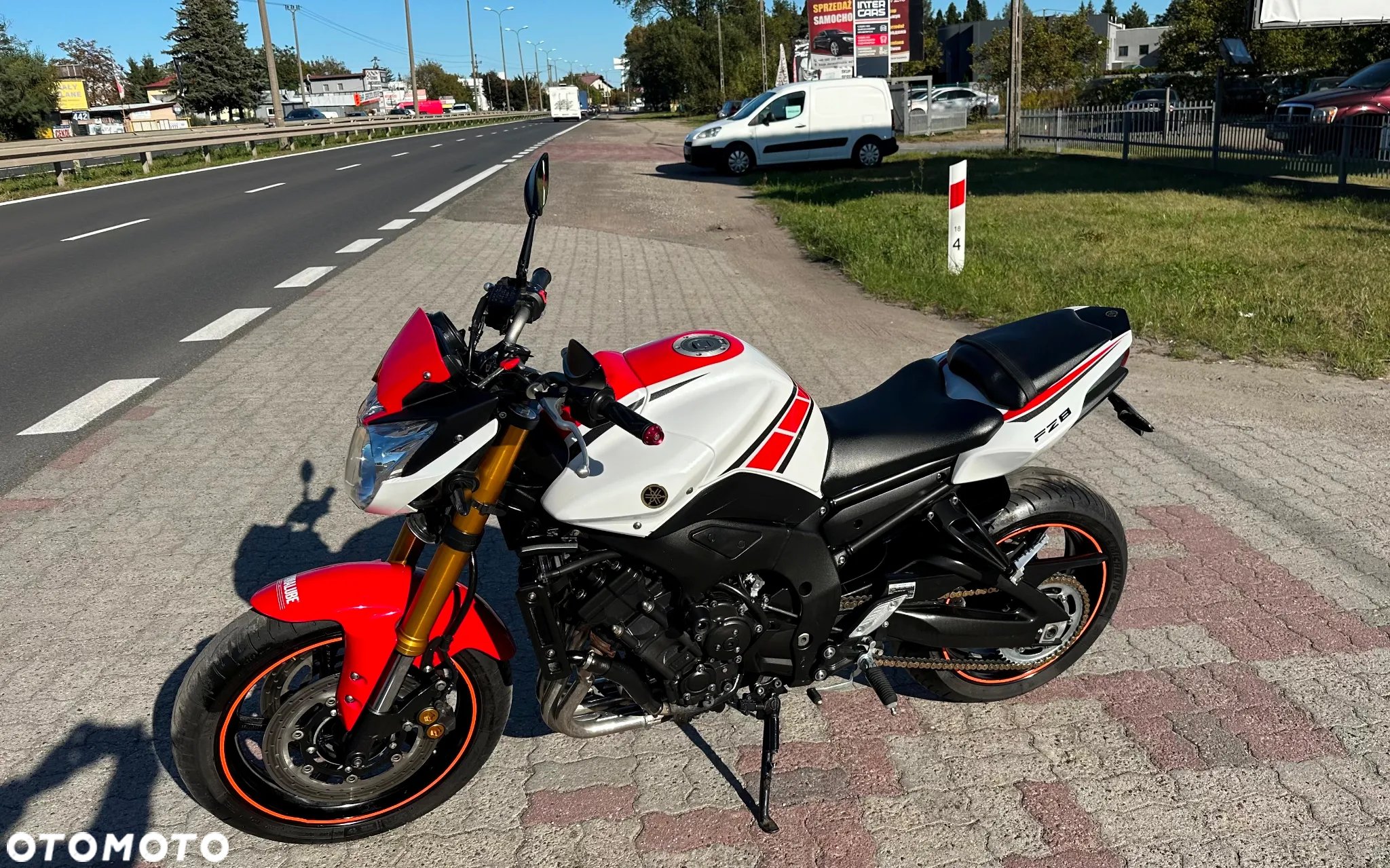 Yamaha FZ8 - 3