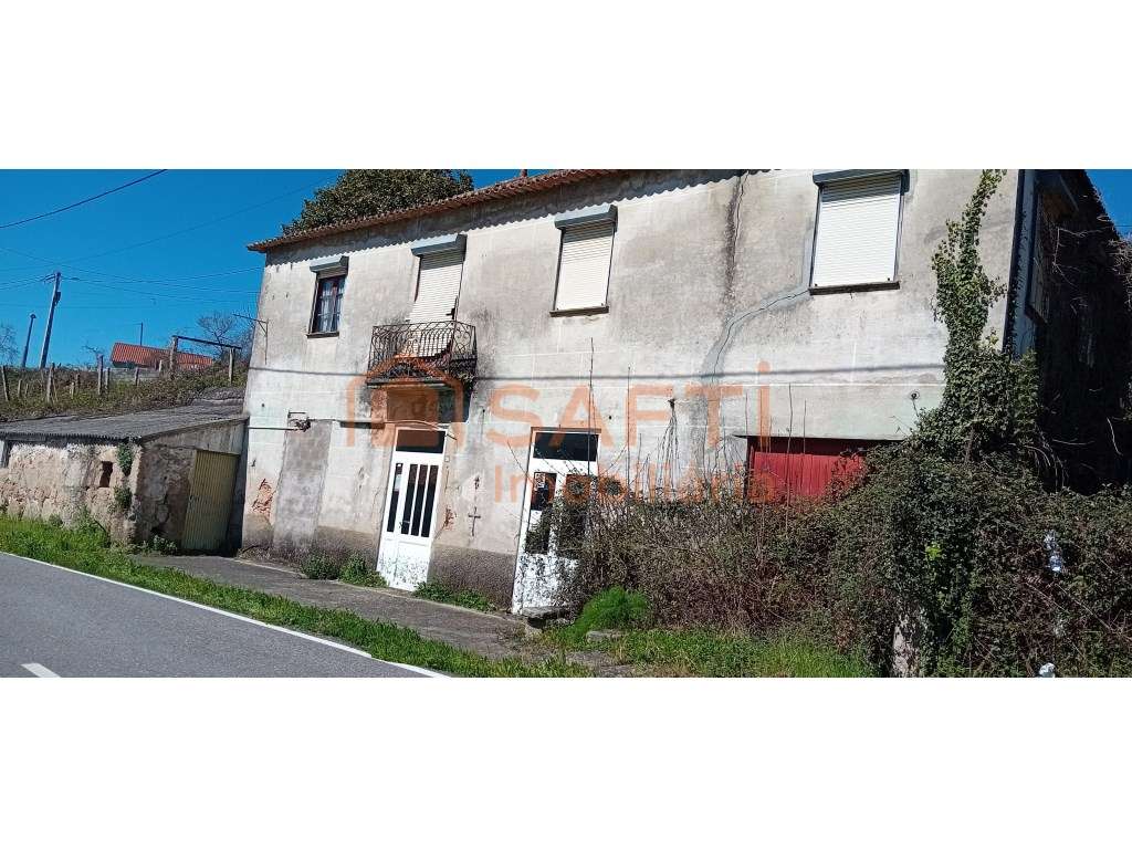 Casa para restauro - Grande imagem: 2/7