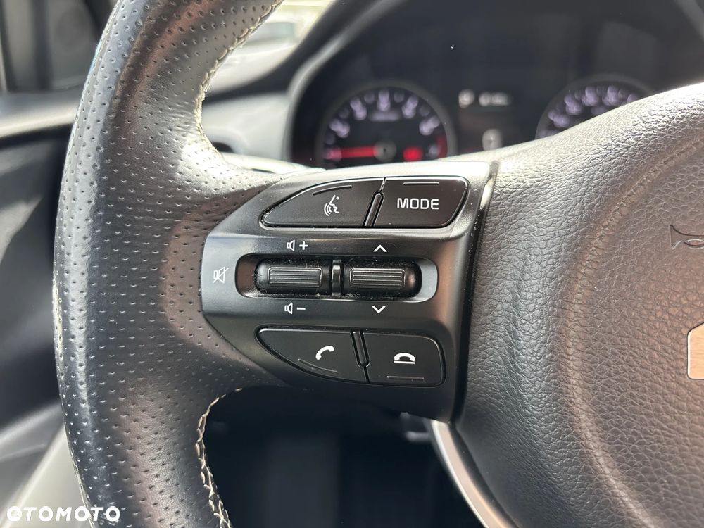 Kia Stonic 1.0 T-GDI L Business Line DCT - 23