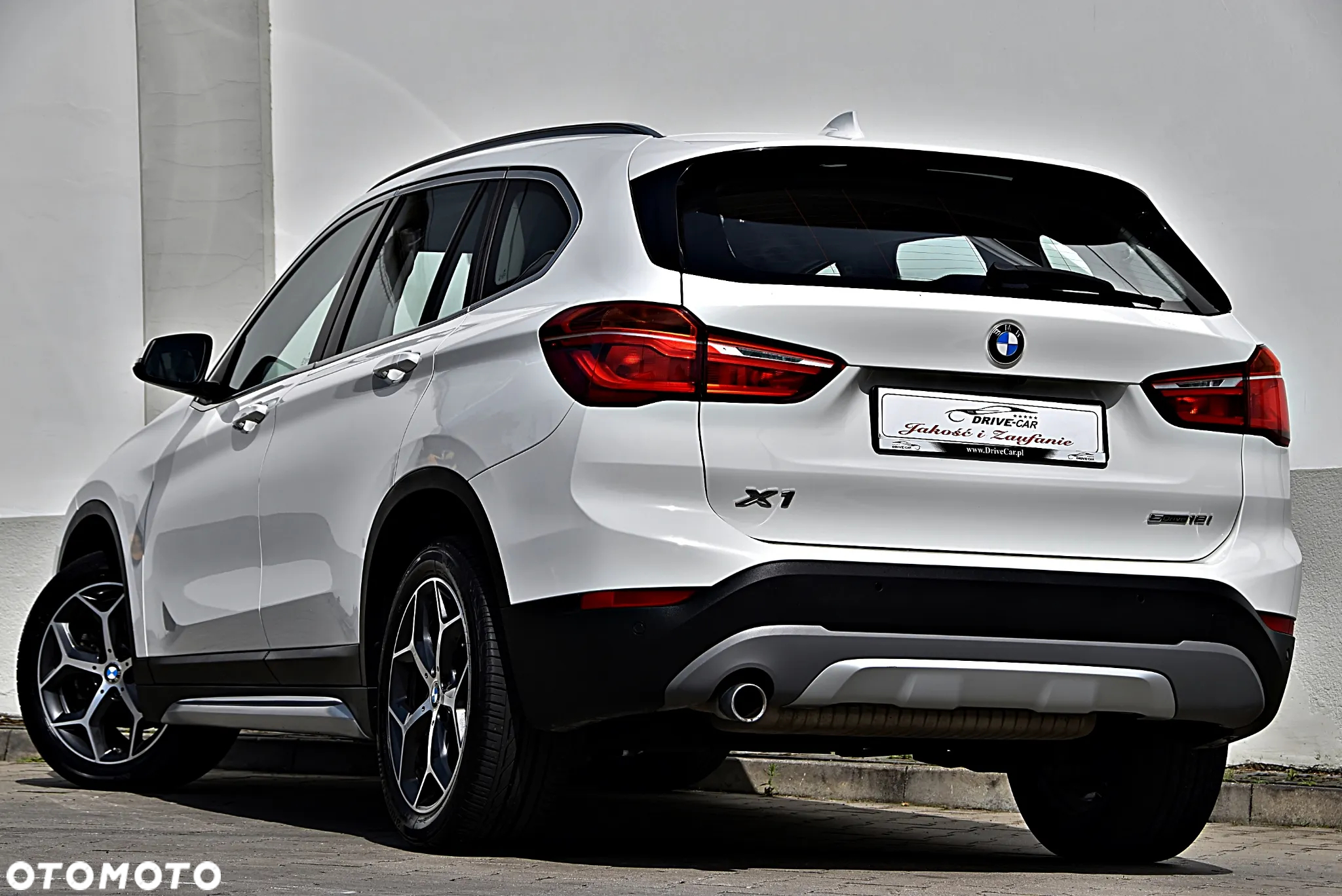 BMW X1 sDrive18i GPF xLine - 4