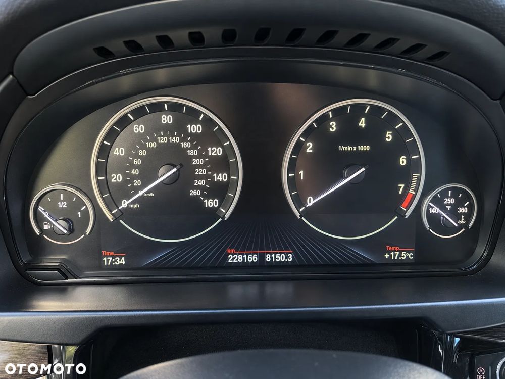 BMW X5 3.5i xDrive - 13