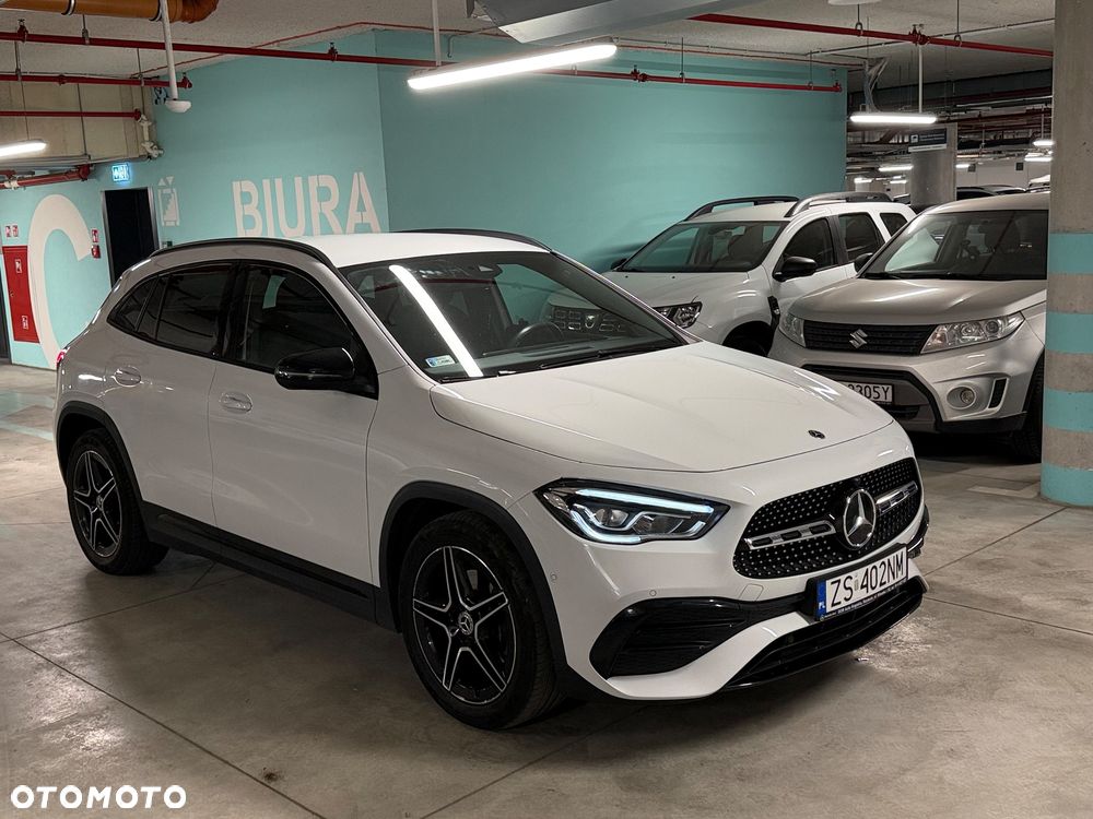 Mercedes-Benz GLA 200 AMG Line - 3