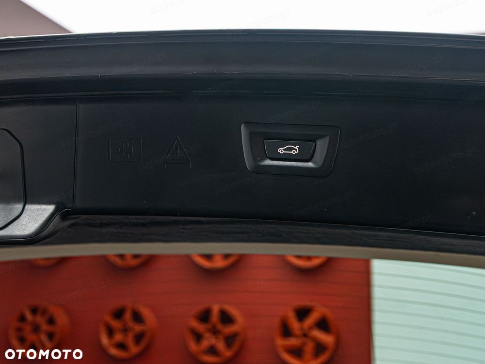 BMW Seria 5 520d xDrive - 26