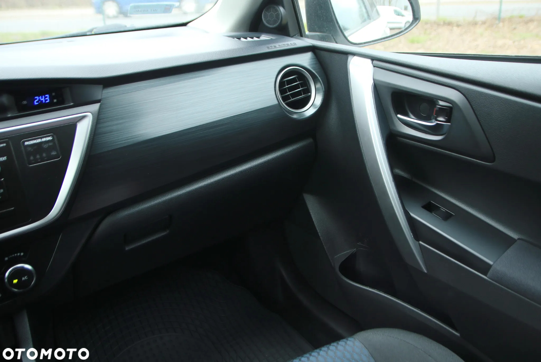 Toyota Auris - 7