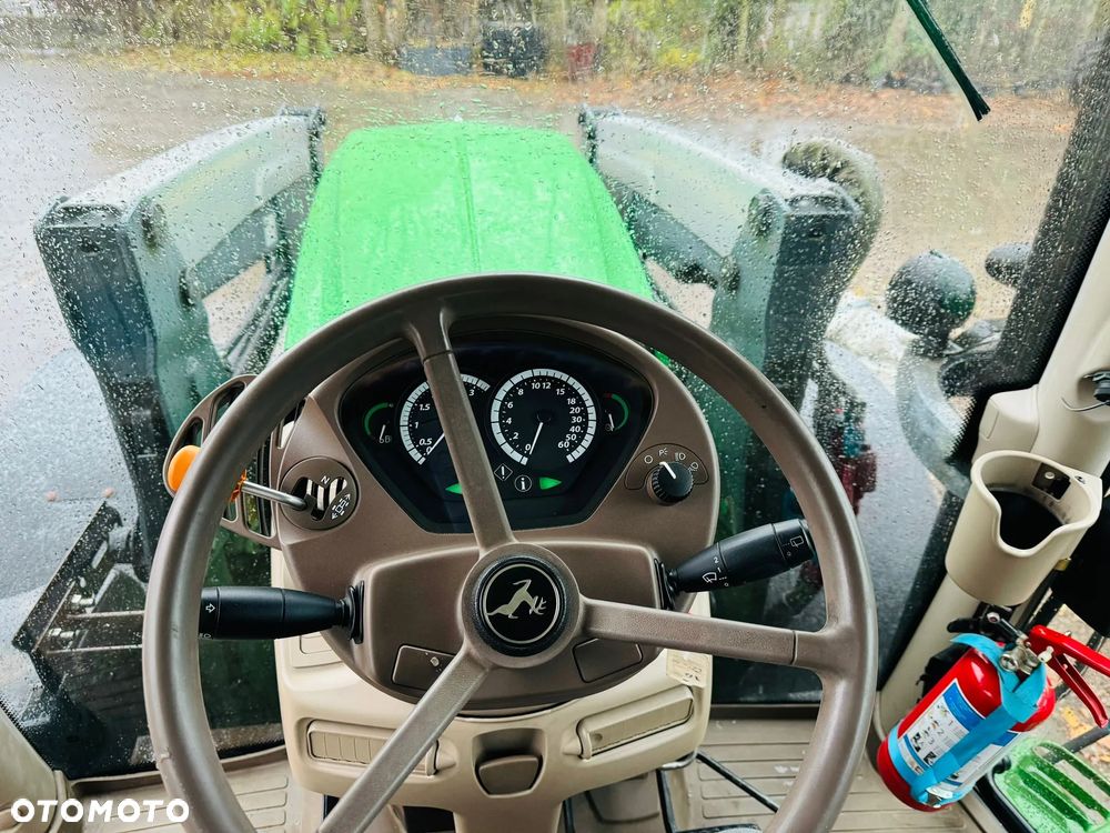 John Deere 6210R - 6