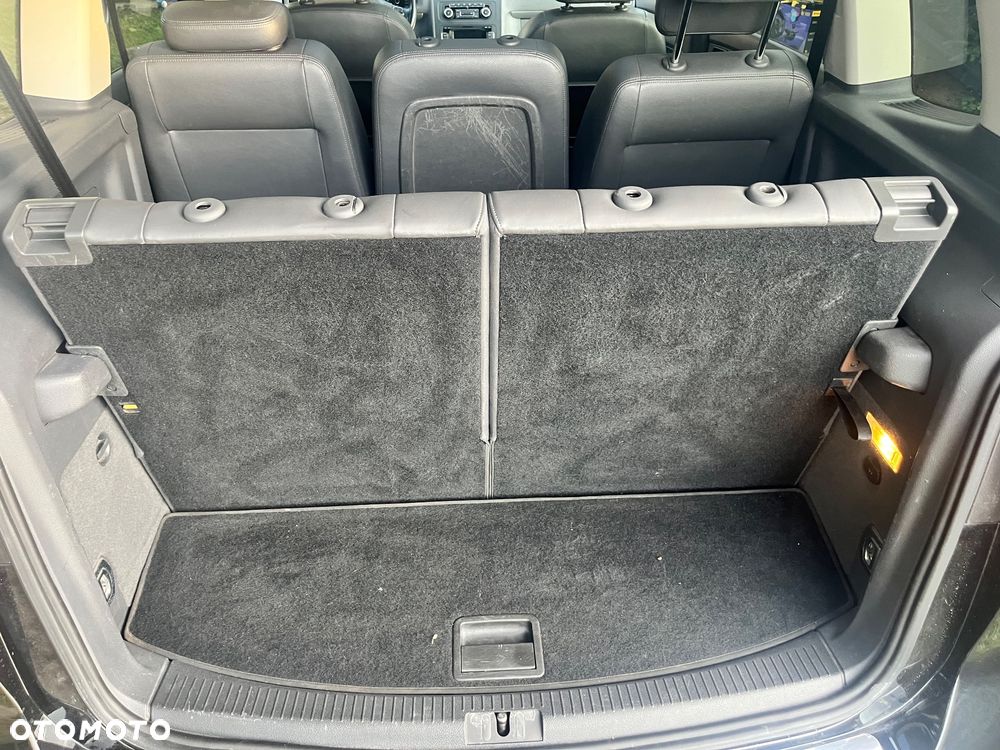 Volkswagen Touran 1.2 TSI BlueMotion Technology Highline - 35