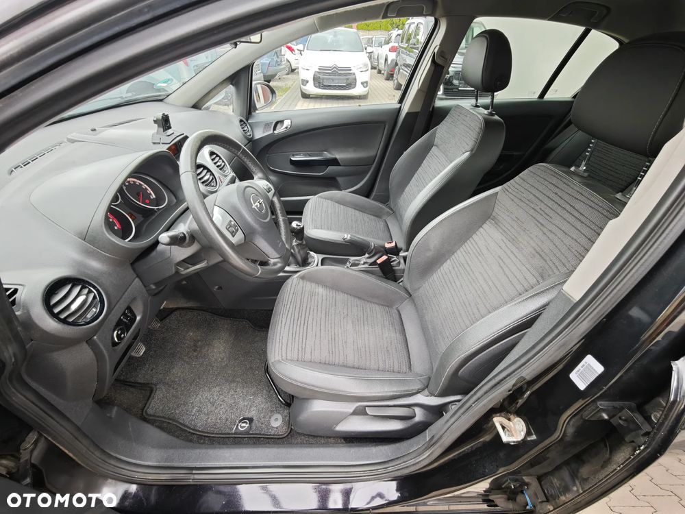 Opel Corsa 1.4 16V Satellite - 26