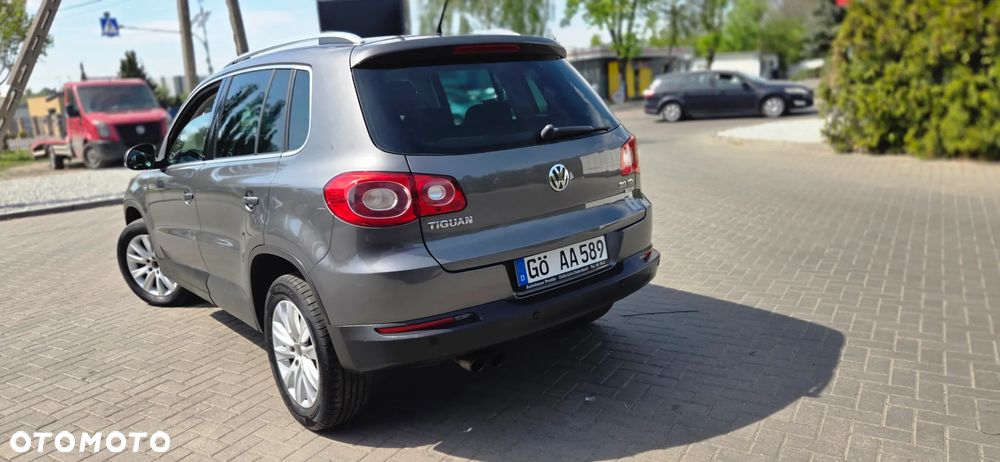 Volkswagen Tiguan 2.0 TDI DPF BlueMotion Technology Exclusive - 11