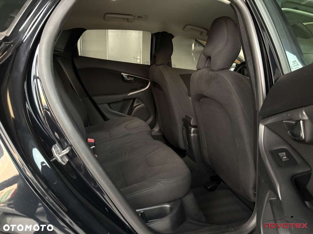 Volvo V40 D2 Momentum - 15