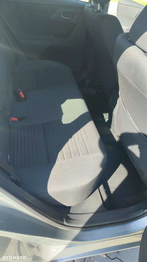 Toyota Auris 1.6 D-4D Premium - 27