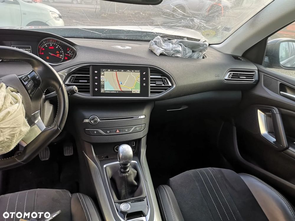 Peugeot 308 BlueHDi FAP 150 Stop & Start Allure - 8