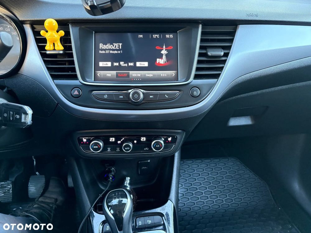 Opel Crossland X - 11