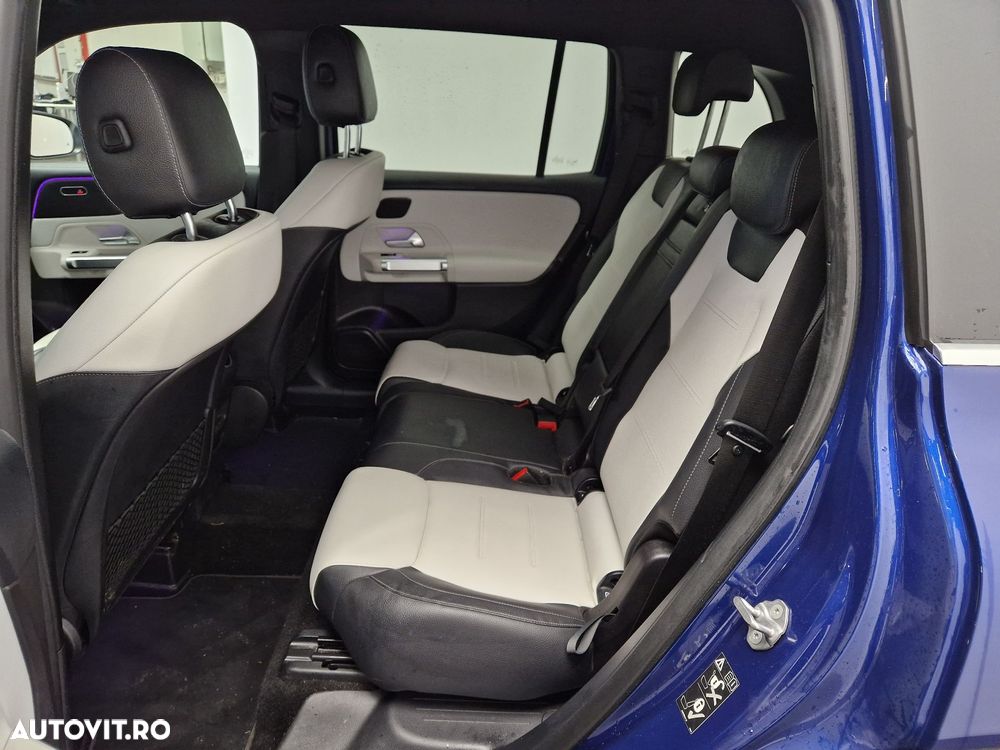 Mercedes-Benz GLB - 9