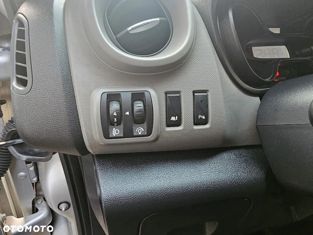 Renault Trafic - 15