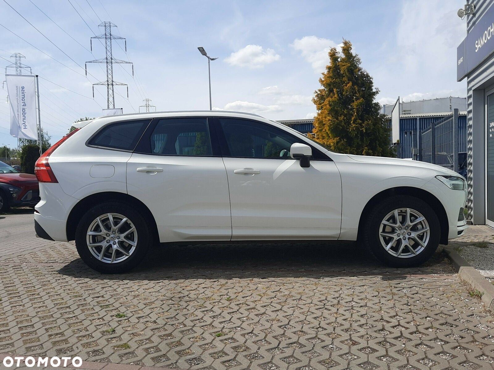 Volvo XC 60 B4 B Momentum - 24
