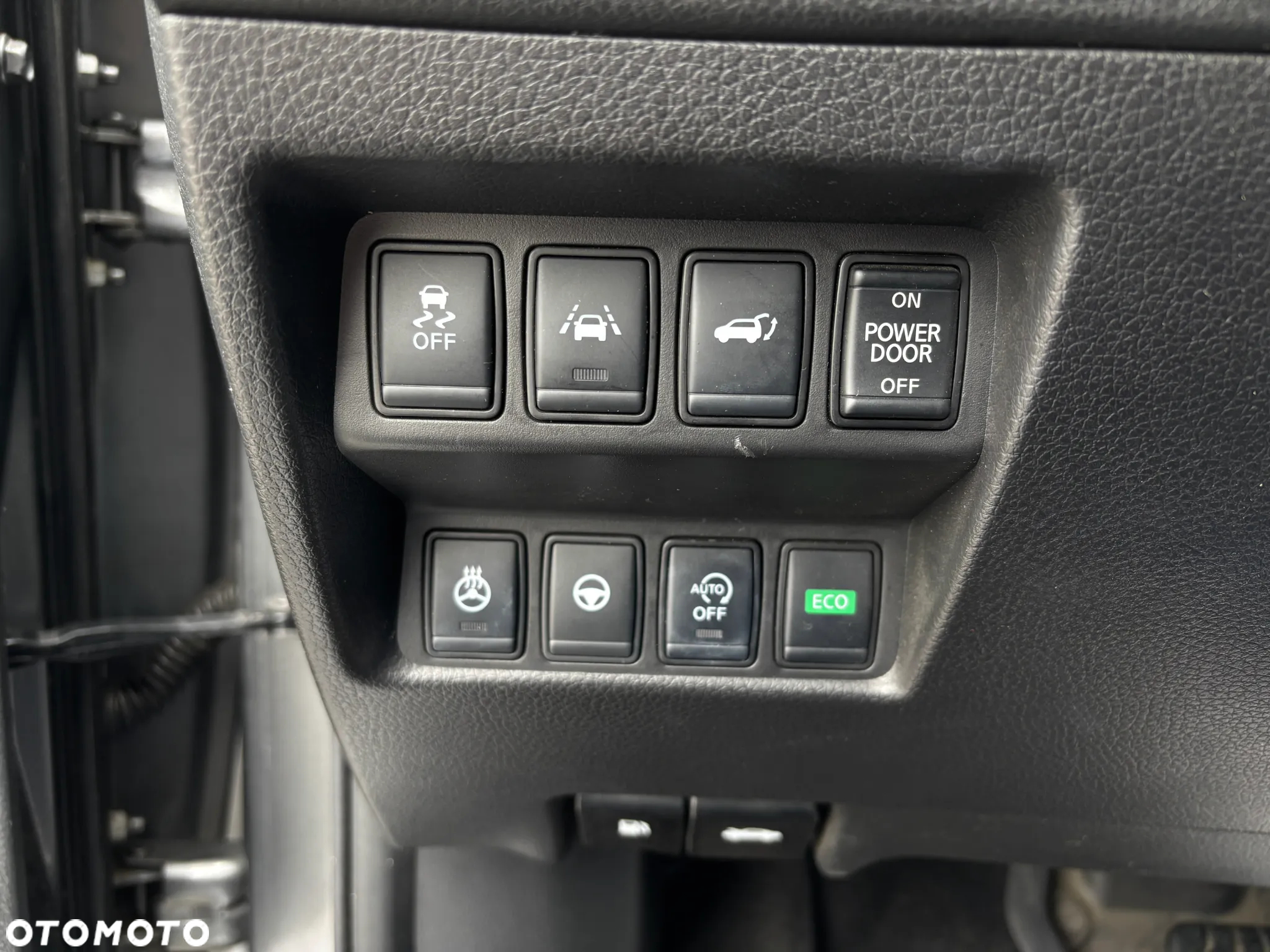Nissan X-Trail - 12