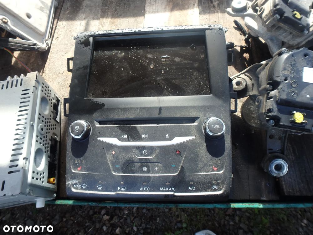 Radio Ford Fusion - 1
