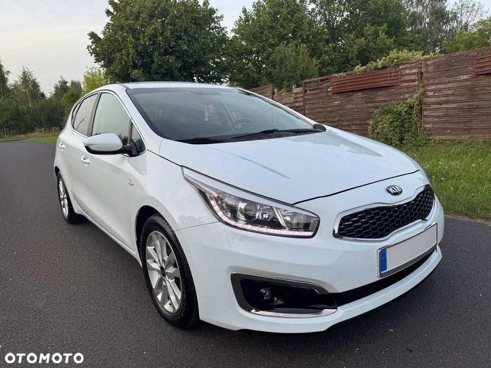 Kia Ceed 1.4 CVVT ISG Dream Team Edition - 8