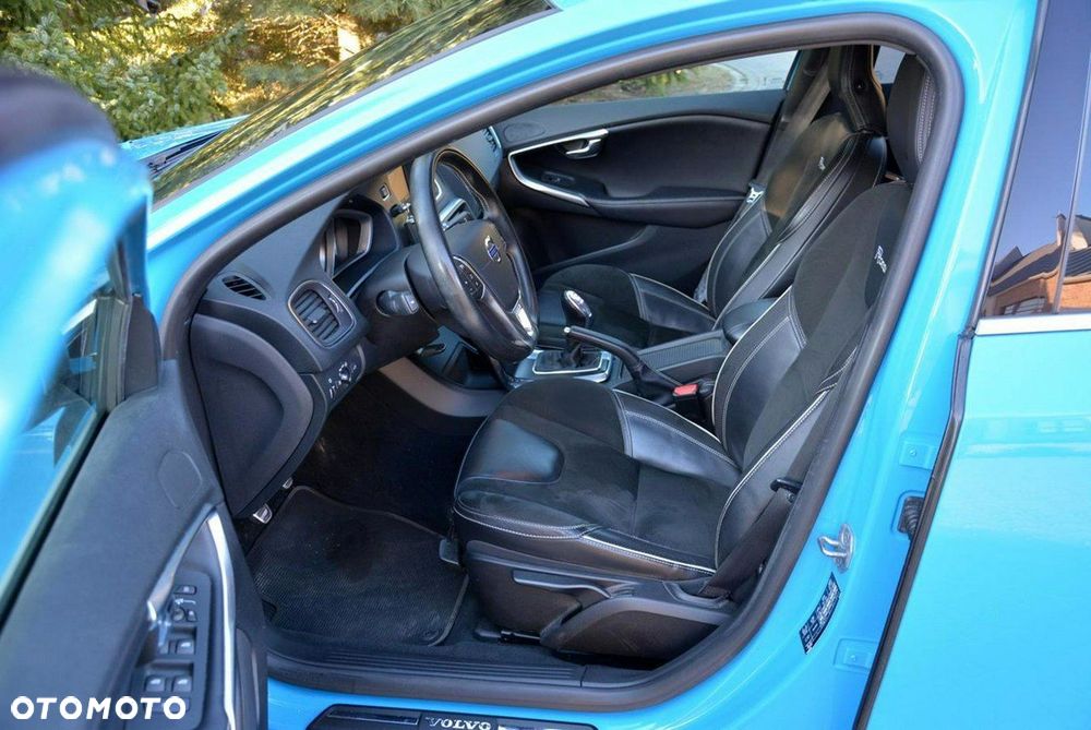 Volvo V40 T3 R-Design Momentum - 20