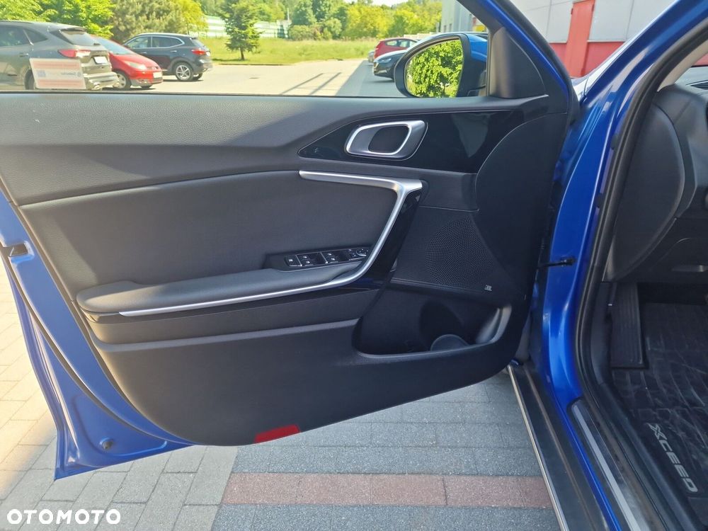 Kia XCeed 1.5 T-GDI Business Line DCT - 17