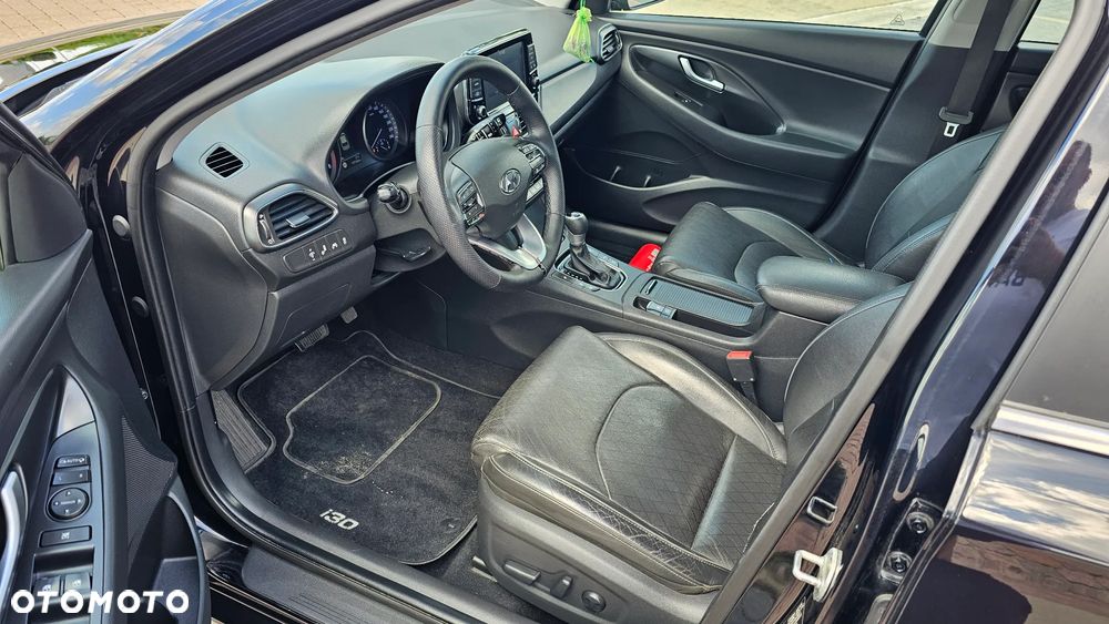 Hyundai i30 1.4 T-GDI Premiere Luxury DCT - 13