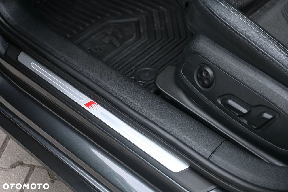 Audi A4 Avant 2.0 TDI DPF S line Sportpaket - 33