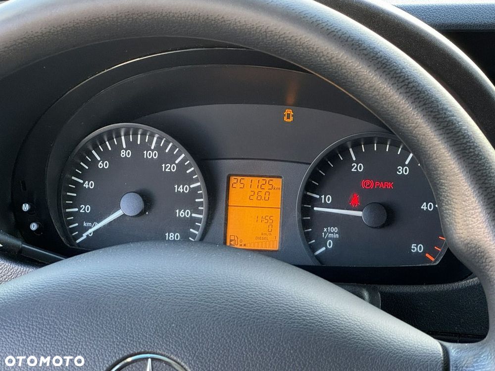 Mercedes-Benz Sprinter - 32