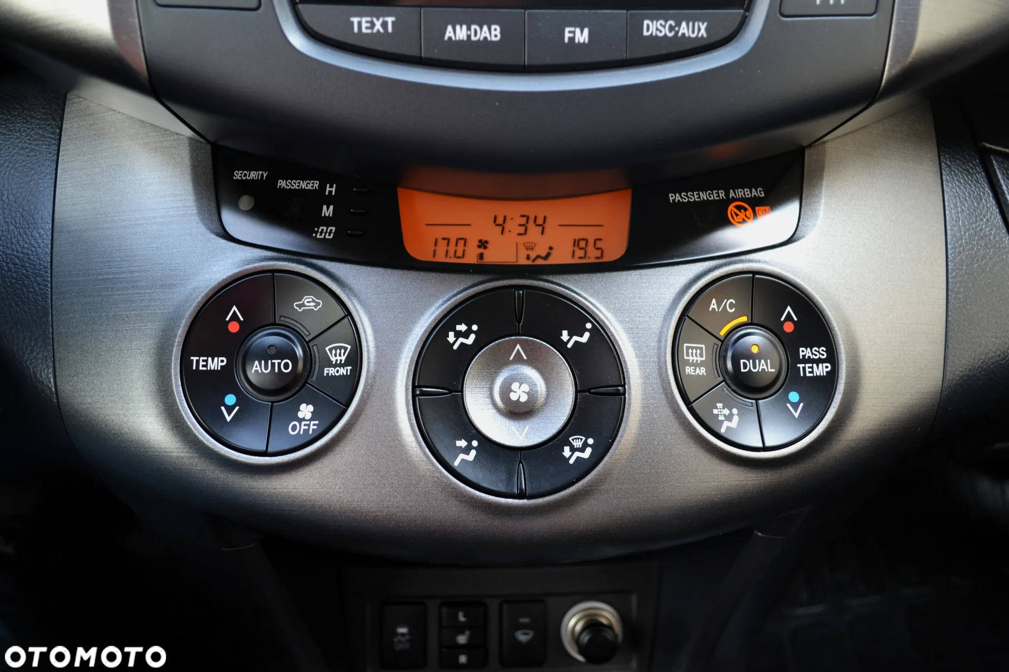 Toyota RAV4 2.0 VVT-i Premium - 18
