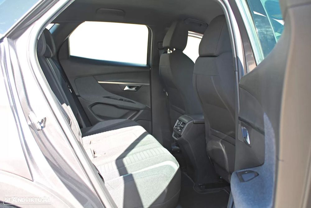 Peugeot 3008 1.6 Hybrid Active Pack e-EAT8 — fotografia 20