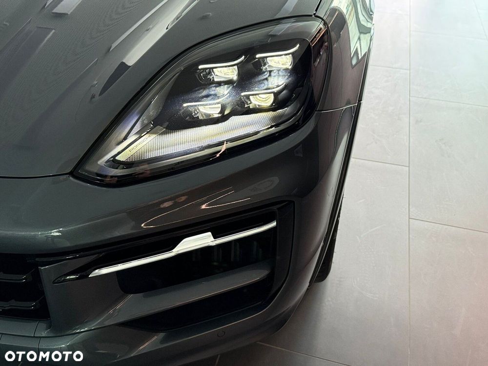 Porsche Cayenne - 8