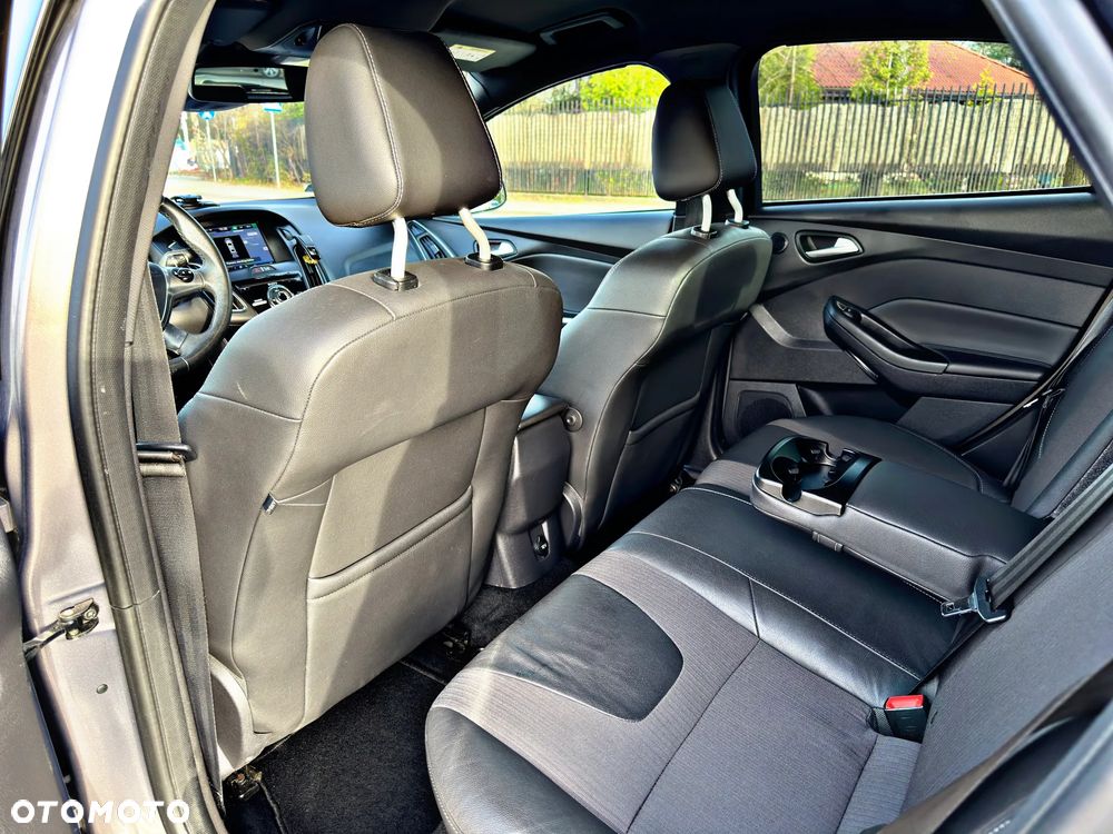Ford Focus 1.6 EcoBoost Titanium - 27