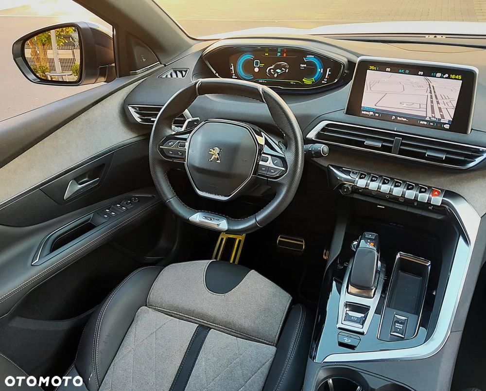 Peugeot 3008 Hybrid4 300 e-EAT8 GT - 19
