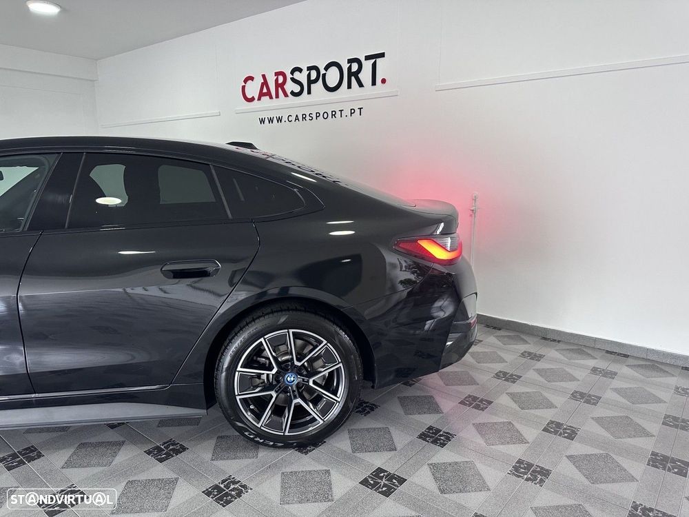 BMW i4 eDrive35 Edição Desportiva M - 10