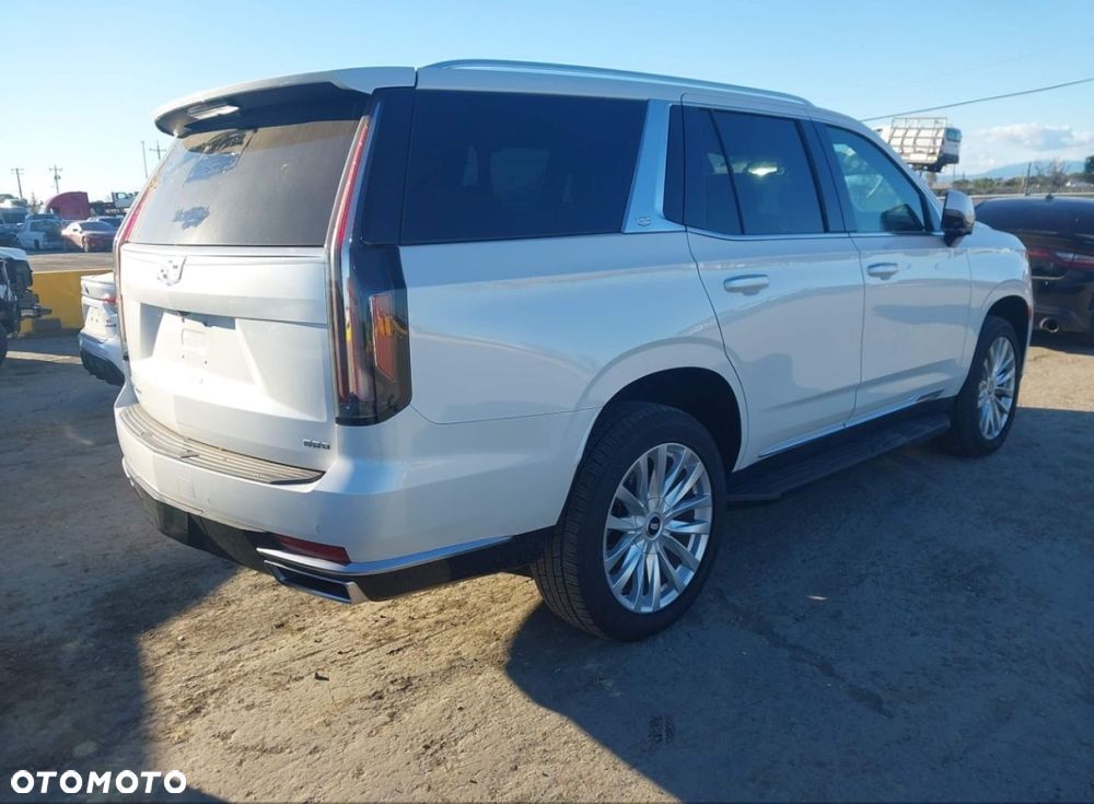 Cadillac Escalade - 7