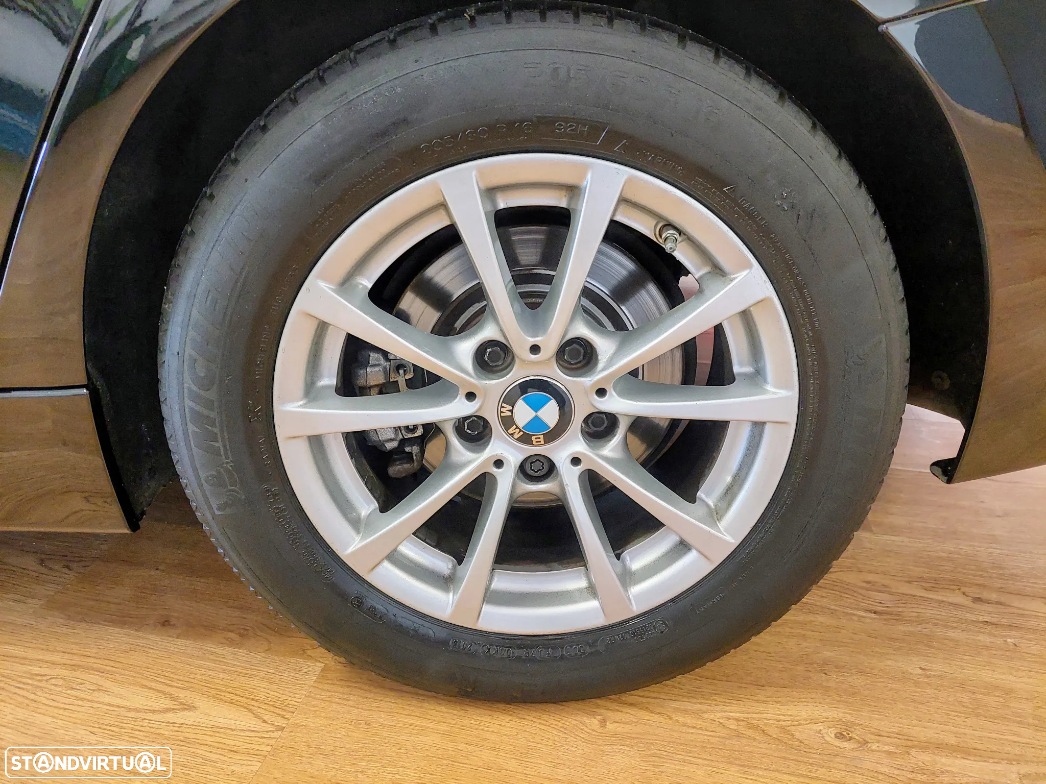 BMW 320 d Line Luxury - 24