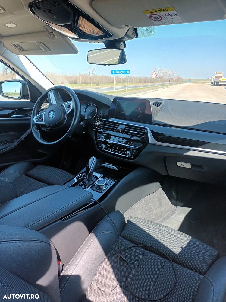 BMW Seria 5 520d xDrive AT - 23