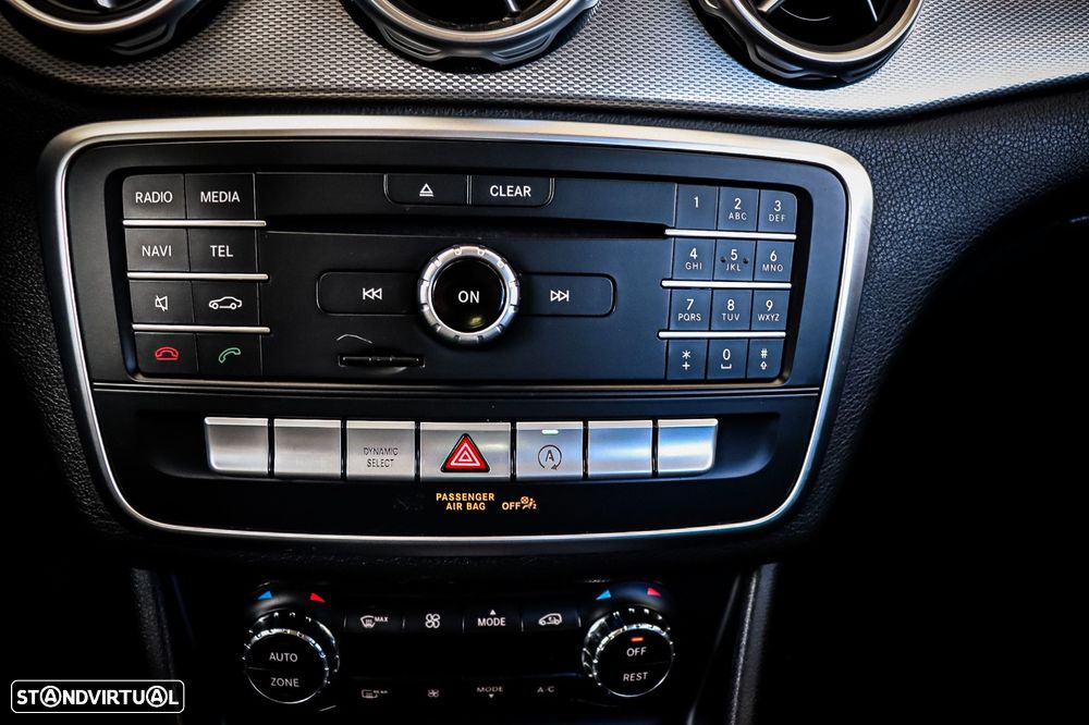 Mercedes-Benz GLA 180 d Urban - 25