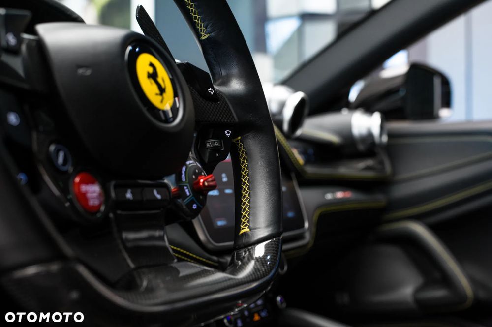 Ferrari GTC4Lusso - 22