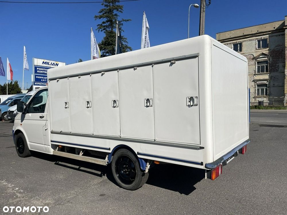 Volkswagen Transporter - 2