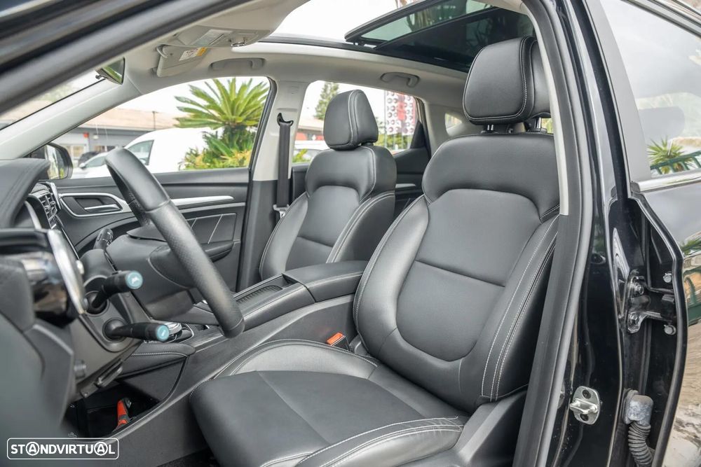 MG ZS Luxury - 19
